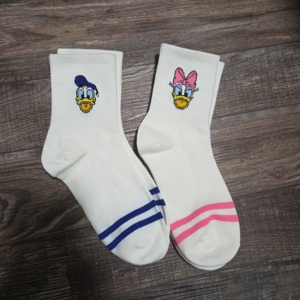 2 Pack Donald And Daisy Print Ribbed Crew Socks Womens One Size NEW